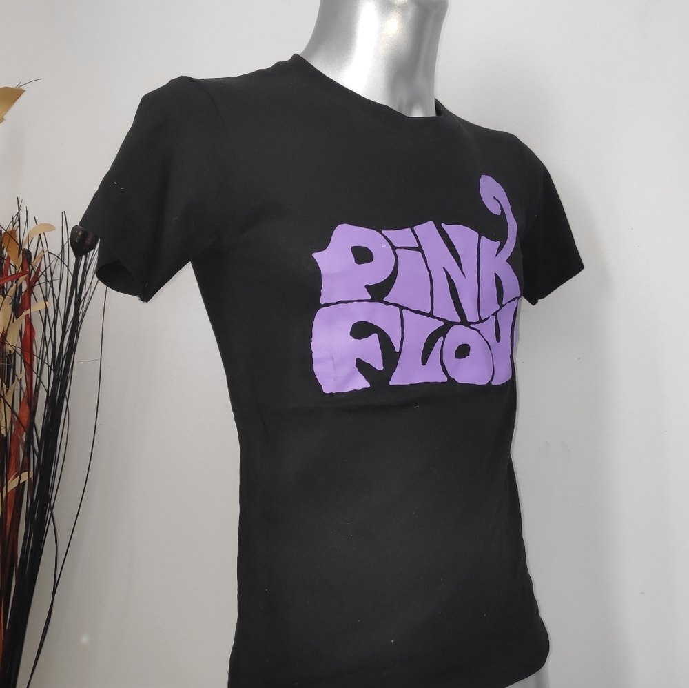 TShirt    Pink Floyd.  Made in Mexico.